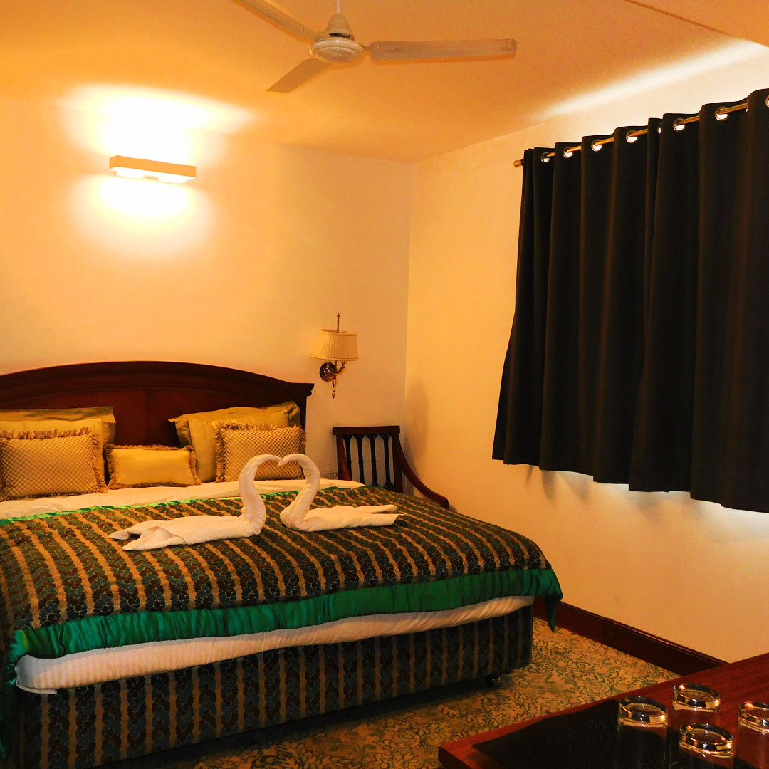 #Hotel_Aura44 #Best_Hotel_in_JanakPuri #Couple_Friendly #Love #XoXo_Zone #Best_Room #Best_Hotel